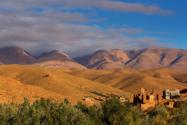 Gorges de Dades, Atlas Mountain em Marrocos. Dedos de macaco . — Fotografia de Stock