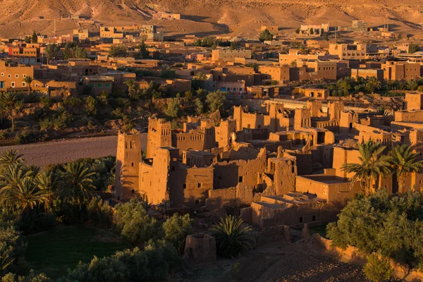 View of Ait Benhaddou Kasbah at sunrise, Ait Ben Haddou, Ouarzaz — Stock Photo, Image