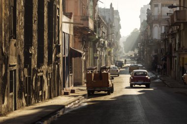 Havana, Küba-Ekim 13:People ve Havana O sokaklarında üzerinde eski araba
