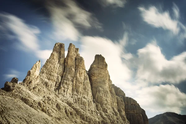 Gyönyörű táj szépségét Olaszország, Dolomitok / Dolomitokra — Stock Fotó