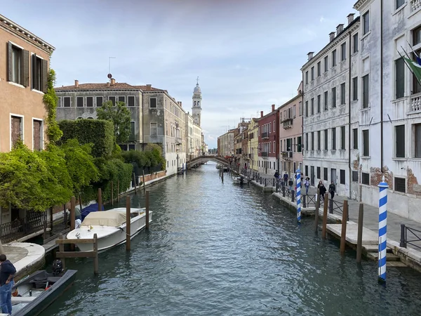 Венеция Каналах Катером Гондола Красивый Старый Город — стоковое фото