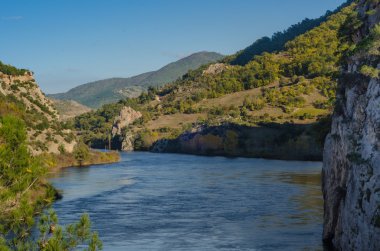 Kızıl Nehir, Türk Kızıl Irmak, tarihsel olarak Halys, nehir, en uzun süre tamamen Türkiye içinde