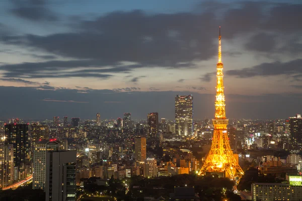 東京、日本の都市のスカイライン — ストック写真