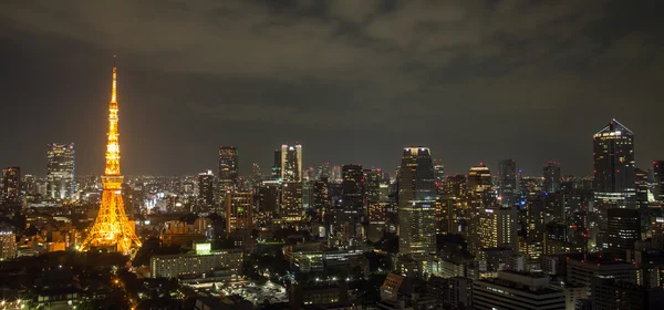 東京、日本の都市のスカイライン — ストック写真