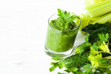 yeşil sebze smoothie