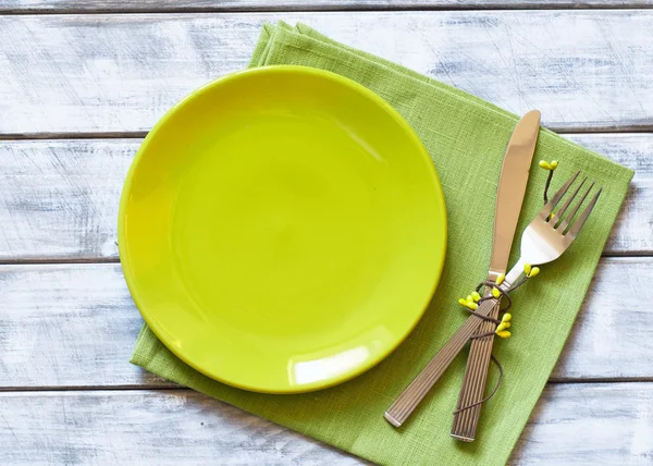 Frühlingstisch gedeckt — Stockfoto