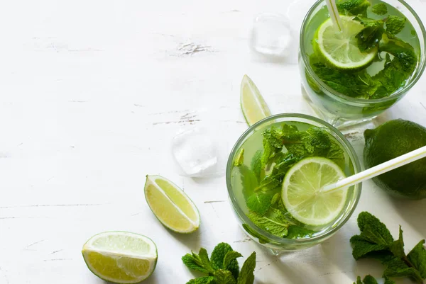 Letni drink mojito — Zdjęcie stockowe