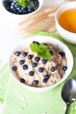 yaban mersini ile yulaf ezmesi