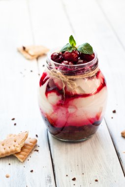 Tatlı kiraz cheesecake