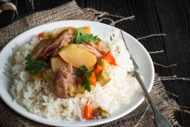 Risotto et ve sebze.