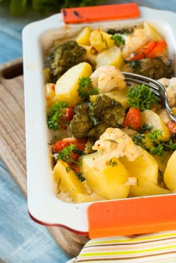 Beşamel Soslu Sebze Güveç. 