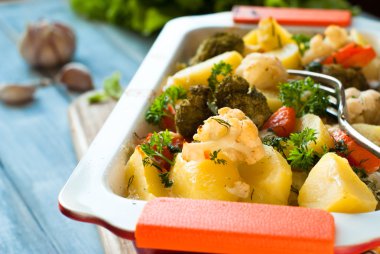 Beşamel Soslu Sebze Güveç. 