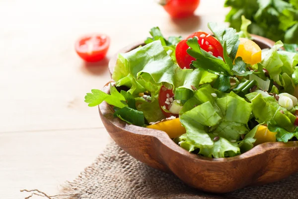 Fresh vegetable salad — Stock Photo, Image