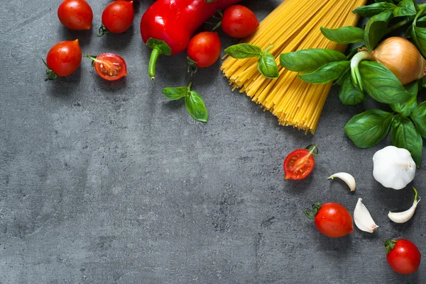 Ingredientes para cozinhar massas italianas — Fotografia de Stock