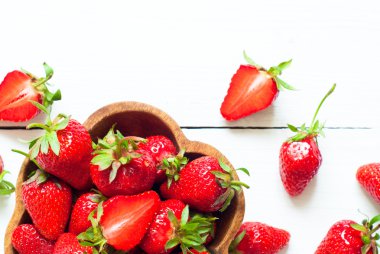 Woden kase taze çilek