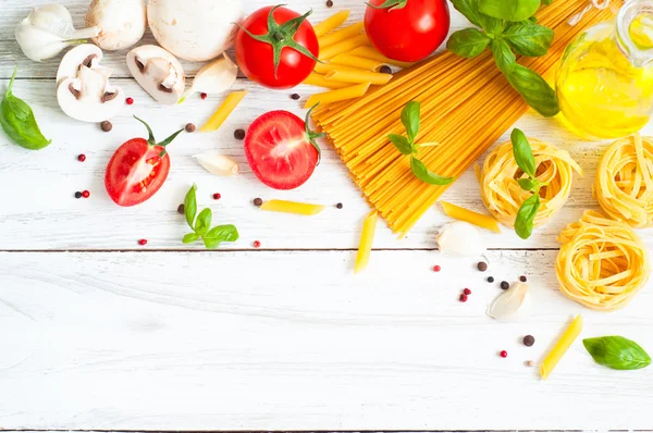 İtalyan makarnası pişirmek için gerekli malzemeler