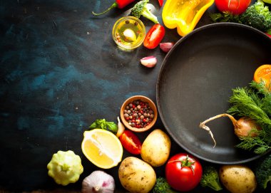 Yemek yapmak için malzemeler.