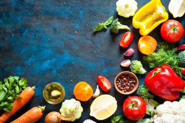 Yemek yapmak için malzemeler.