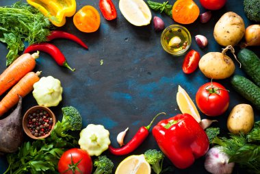 Yemek yapmak için malzemeler.