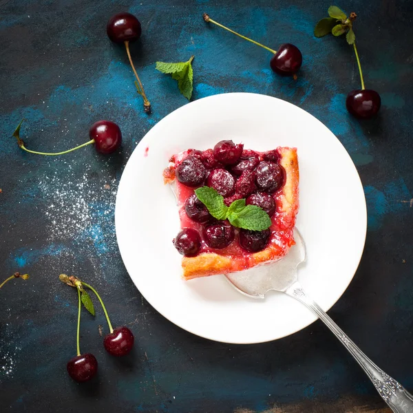 Homemade cherry pie — Stock Photo, Image