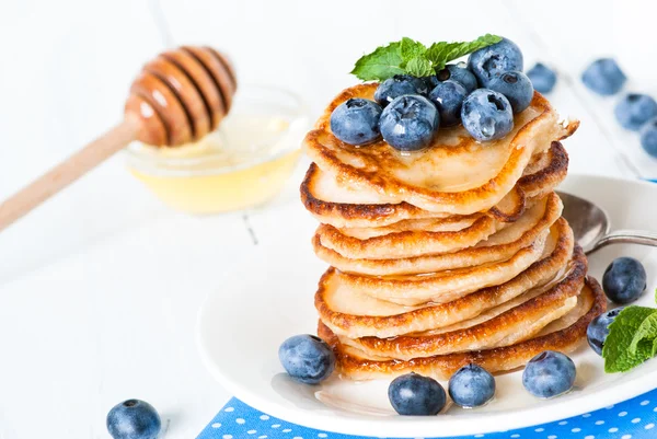 Pancakes with blueberries — Stock Photo, Image