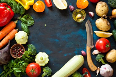 Yemek yapmak için malzemeler.