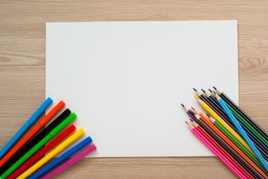 Kurşun kalem, boya kalemi ve albüm sayfası