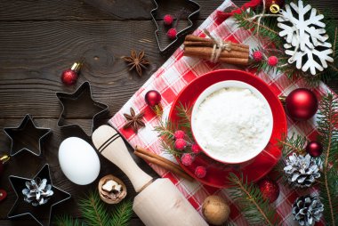 Noel yemeği pişirmek için gerekli malzemeler