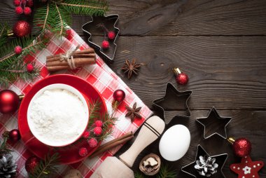 Noel yemeği pişirmek için gerekli malzemeler