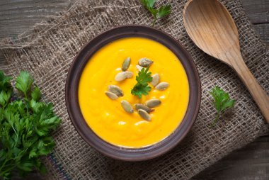 geleneksel balkabağı çorbası