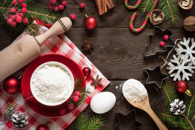 Noel yemeği pişirmek için gerekli malzemeler