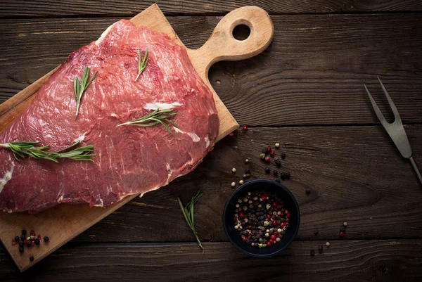 Roh-Rindersteak — Stockfoto