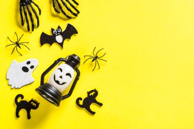 Parti dekorasyonlu cadılar bayramı bezi.