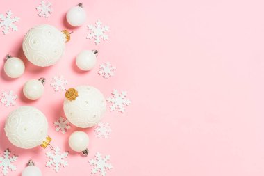 Noel arkaplanı ve tatil süslemeleri.