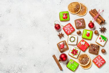 Noel kurabiyeleri ve bayram süslemeleri.