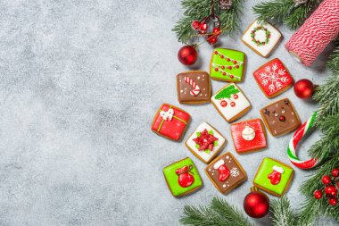 Noel kurabiyeleri ve bayram süslemeleri.
