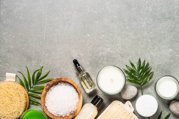 Composición del producto Spa sobre mesa de piedra. — Foto de Stock