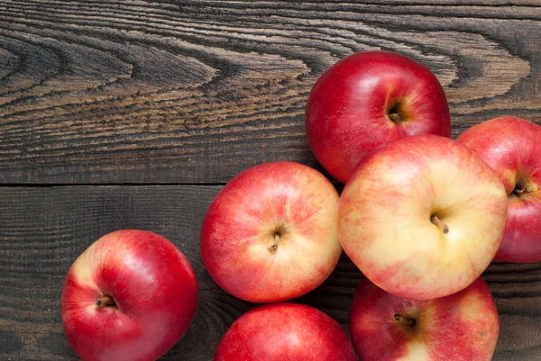 Some red apples on the table — Stock Photo, Image