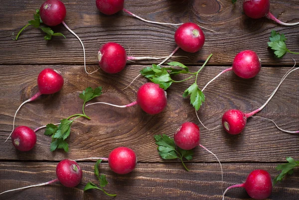 Radishes and greens — Stock Photo, Image