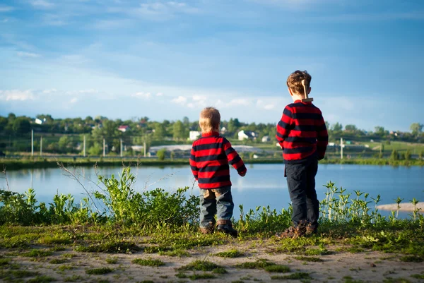 Two brothers outdoors — Stock Photo, Image