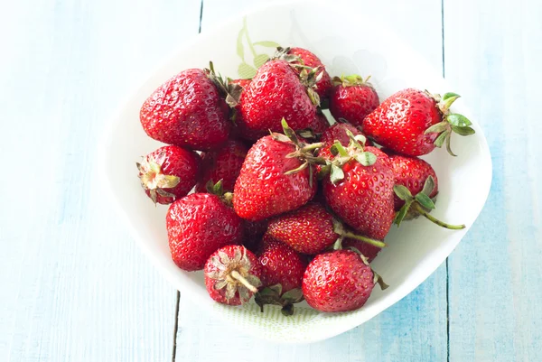 Strawberries in a bowl — Stock Photo, Image