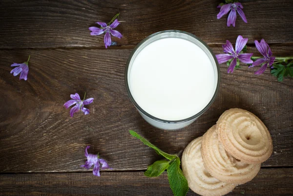Een glas melk — Stockfoto