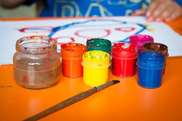 Varias latas de pintura — Foto de Stock