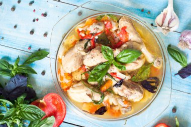 Sebzeli kızarmış tavuk