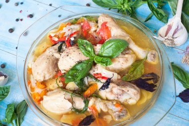 Sebzeli kızarmış tavuk