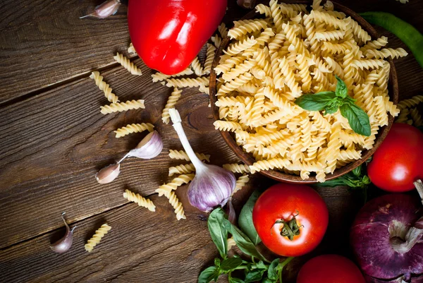 Ingredients for cooking pasta — Stock Photo, Image