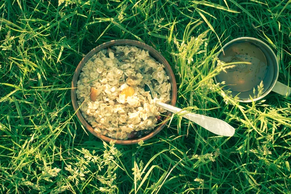 Morgon frukost utomhus — Stockfoto