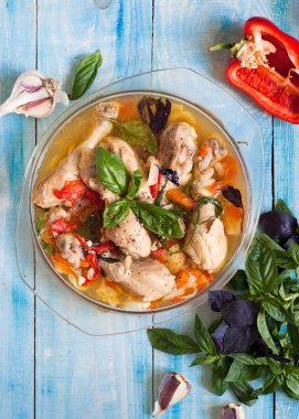 Sebzeli kızarmış tavuk