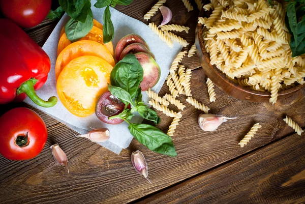 Ingredienser för matlagning pasta — Stockfoto