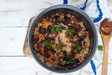 Porcini mantar vejetaryen pilav